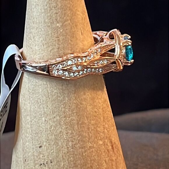 Gorgeous Blue Topaz & Crystal Ring in Rose Gold over Sterling size 8 - Picture 5 of 11